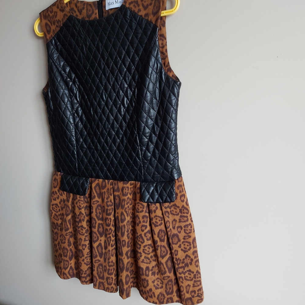 ♡ Ladies Dress with leather detail - Picture 2 of 12